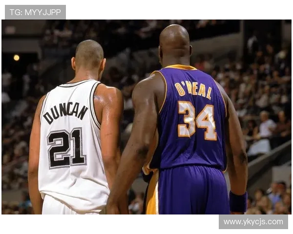 比尔拉塞尔的传奇人生与他对篮球精神的永恒影响