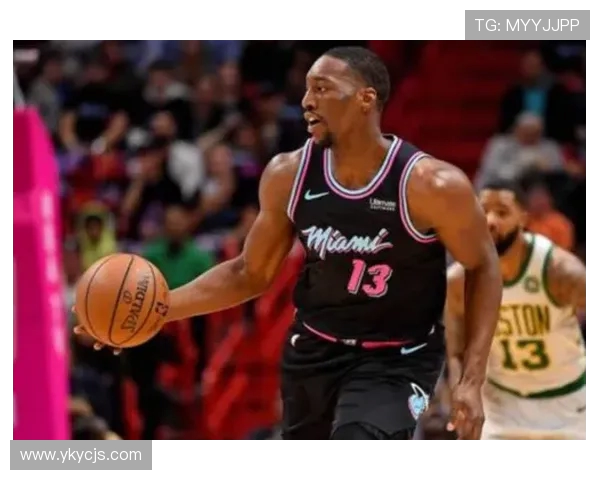 爵士队与开拓者展开激烈对决 双方争夺季后赛席位战况分析