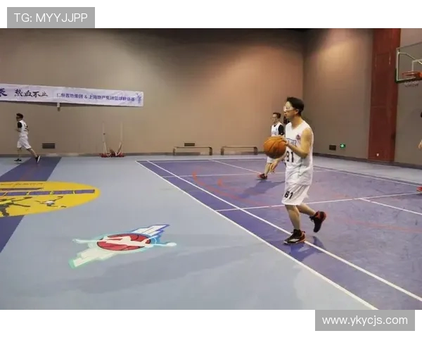 上海篮球队比赛经验变革引发热议探索新战术与团队协作的未来发展