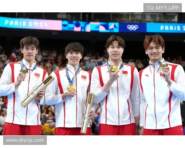 成都网球队精英赛特别报道：从默默无闻到耀眼夺冠的奋斗之路